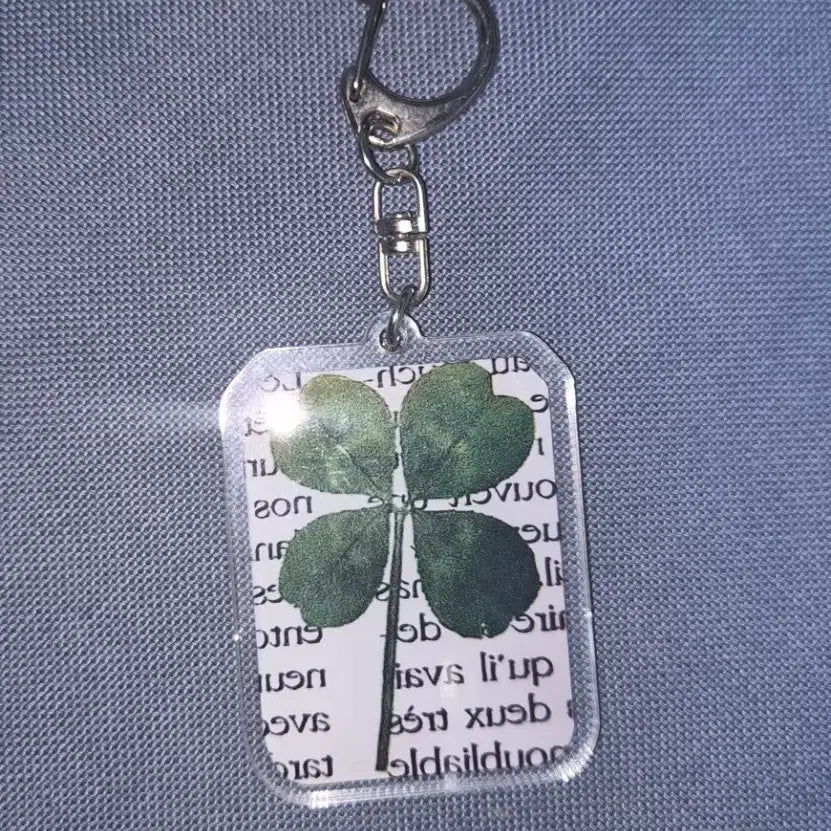[BUNJANG] Four Leaf Clover Keyring / 눈물의여왕 네잎클로버 키링 판매 오늘만 3천원 할인