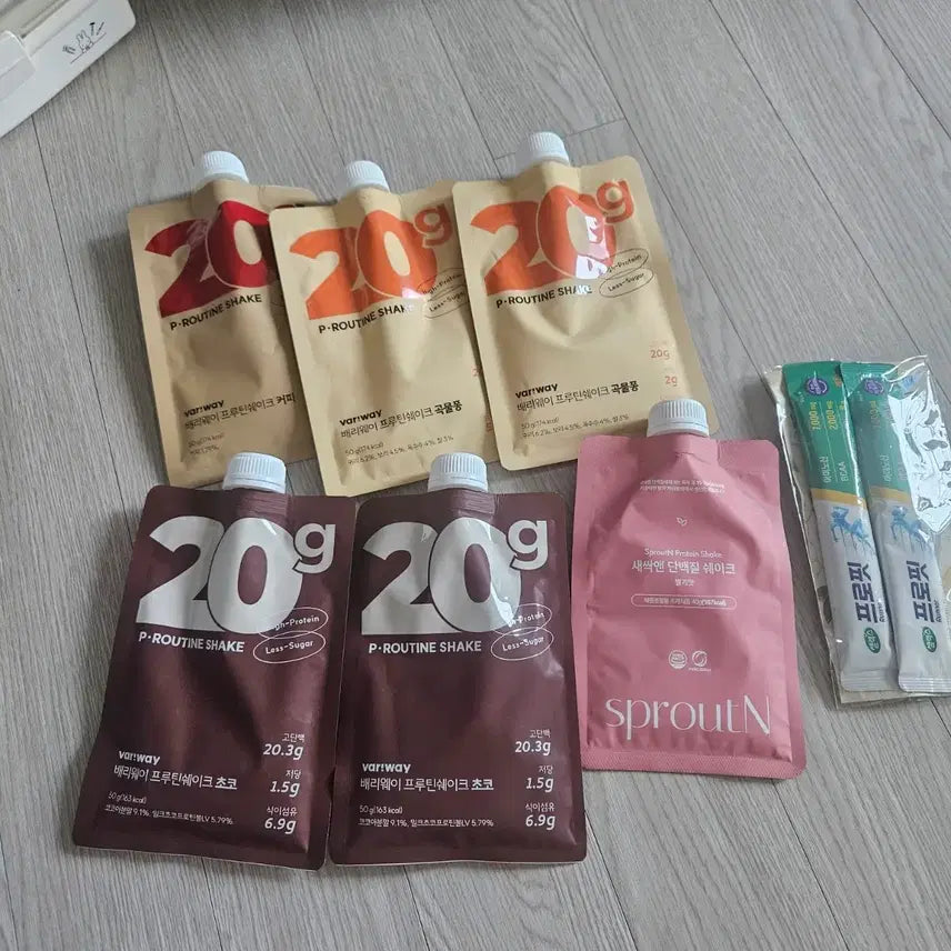 [BUNJANG] Barryway Protein Shake Bundle with Saessak-en Protein Shake and BCAA Sticks / 배리웨이 프로틴쉐이크 5개 + 새싹엔 단백질 쉐이크 1개