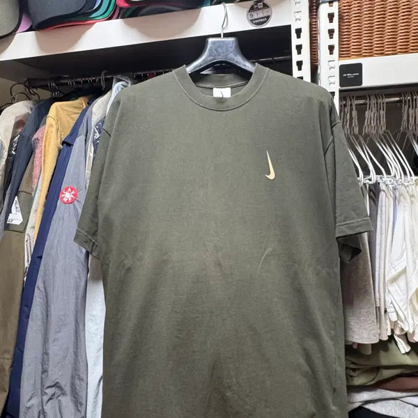 [BUNJANG] Nike Billie Eilish T-Shirt Medium / 나이키 빌리아일리쉬 반팔M