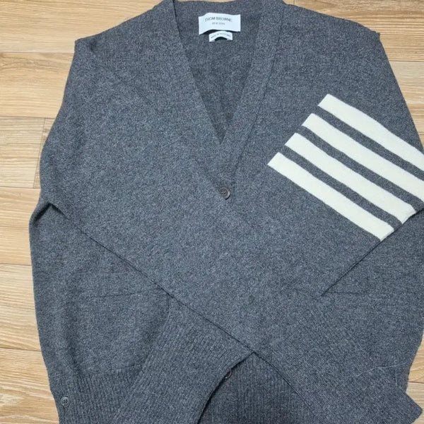 [BUNJANG] Thom Browne Cashmere Cardigan (Mid-Grey, Size 3) / 톰브라운 캐시미어 가디건 미드그레이 3