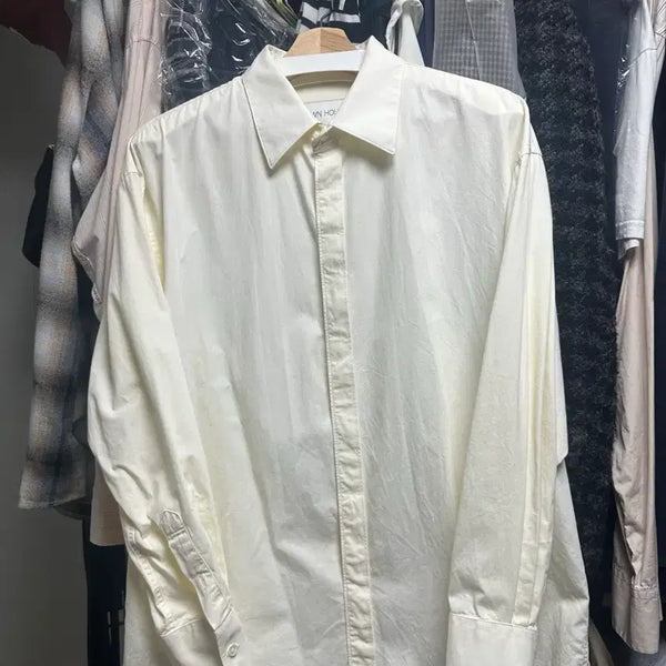 [BUNJANG] Ownhour White Shirt (Free Size) / Ownhour 셔츠 free사이즈