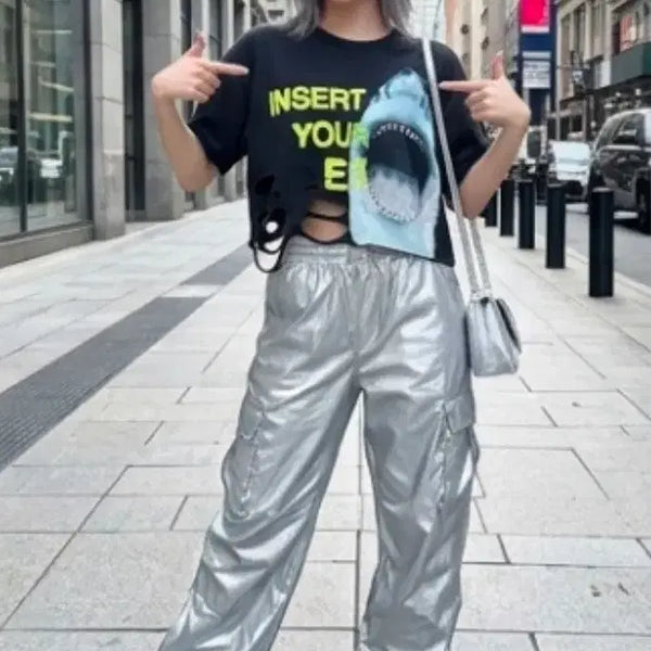 [BUNJANG] Bershka Shark Graphic Crop T-Shirt / [버쉬카] 샤크 그래픽 데미지 크롭 티셔츠