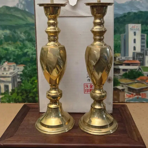 [BUNJANG] Kim Geun-su 'Hyangwon' Brass Candlestick Set (2, National Intangible Cultural Heritage No. 77) / 1세대 인간문화재 77호 향원 김근수 작 황동 촛대 2점(27.5cm/986g)