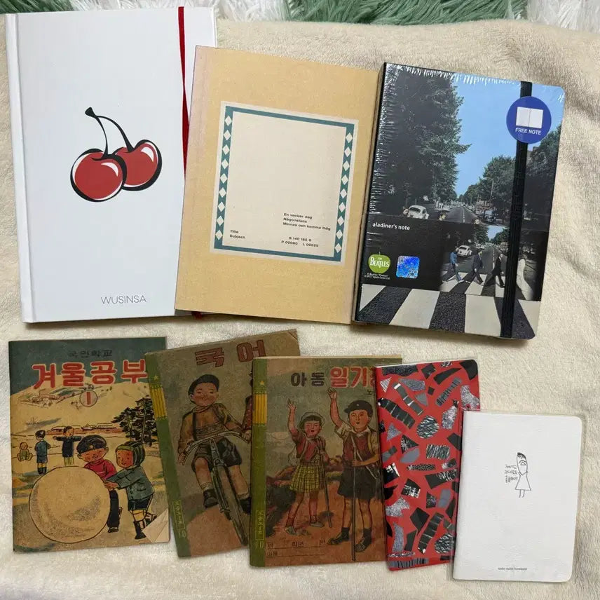[BUNJANG] Retro Notebooks and Diaries / 레트로 공책 노트 및 다이어리 벼룩시장