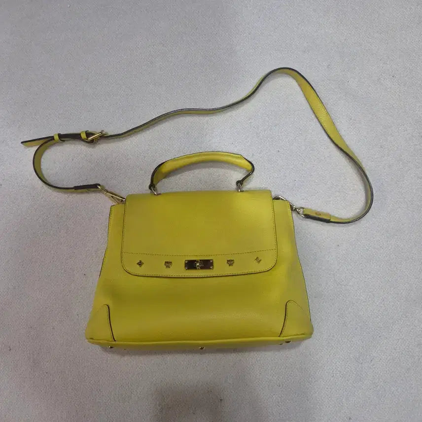 [BUNJANG] MCM Leather Tote Bag / MCM  가죽 토트백