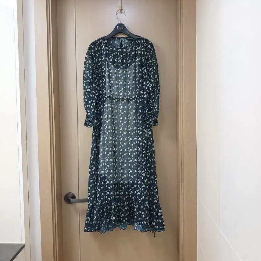 [BUNJANG] Club Monaco String Flower Dress / 클럽모나코 스트링 플라워 원피스