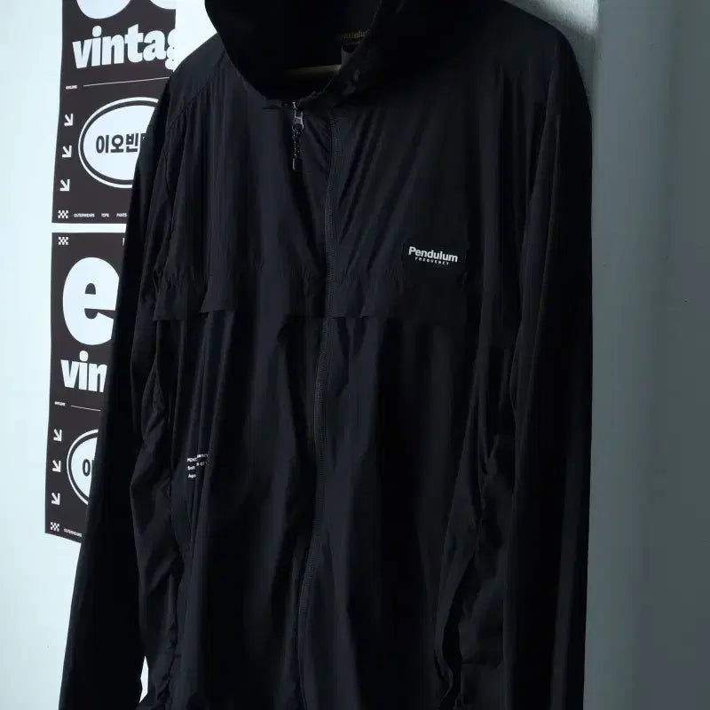 [BUNJANG] Pendulum Zip-Up Windbreaker Lightweight Jacket Black / (L-XL) 펜듈럼 집업 바람막이 점퍼자켓 경량 블랙-H38308