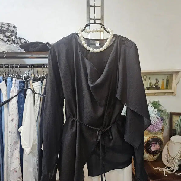 [BUNJANG] Black Design Blouse / 블랙 디자인 블라우스