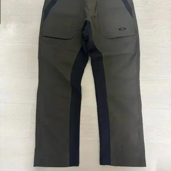 [BUNJANG] Oakley Tech Tuck Pants Khaki / 오클리 테크택 팬츠 34