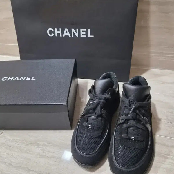 [BUNJANG] Chanel Suede and Mesh Sneakers / 샤넬 스니커즈 235 (36.5) 운동화 신발 블랙