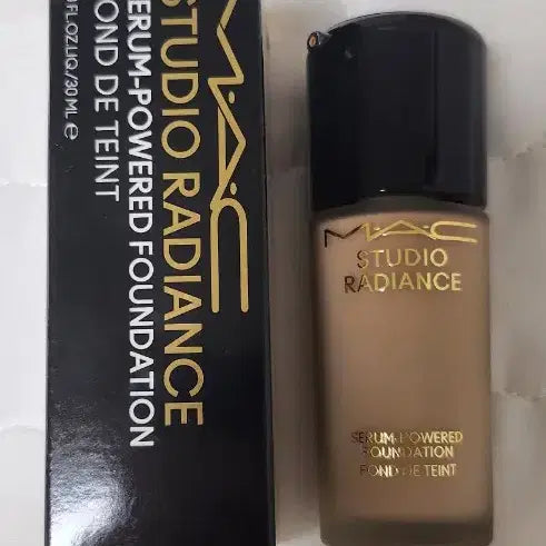 [BUNJANG] MAC Studio Radiance Serum Foundation NC10 / (21, 22호 추천)맥 스튜디오 래디언스 세럼 파운데이션 NC10