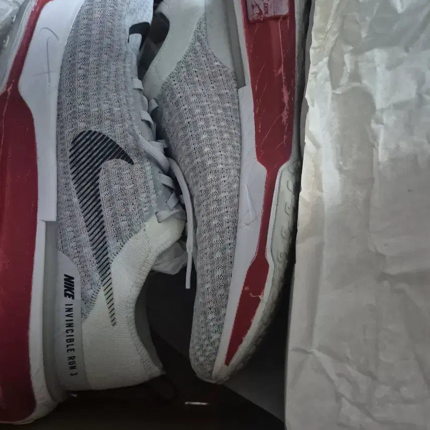 [BUNJANG] Nike Invincible 3 White Fire Red Running Shoes / 나이키 인빈시블 3 화이트 파이어 레드 280