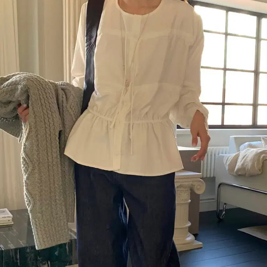 [BUNJANG] Obnine Attuit Evening Shirring Blouse / 오브나인 어튜트 이브닝 셔링 블라우스
