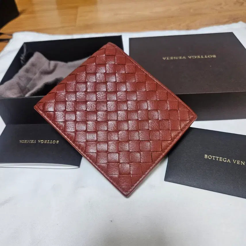 [BUNJANG] Bottega Veneta Bi-Fold Wallet / 보테가베네타  반지갑. 풀. 정품  한달사용