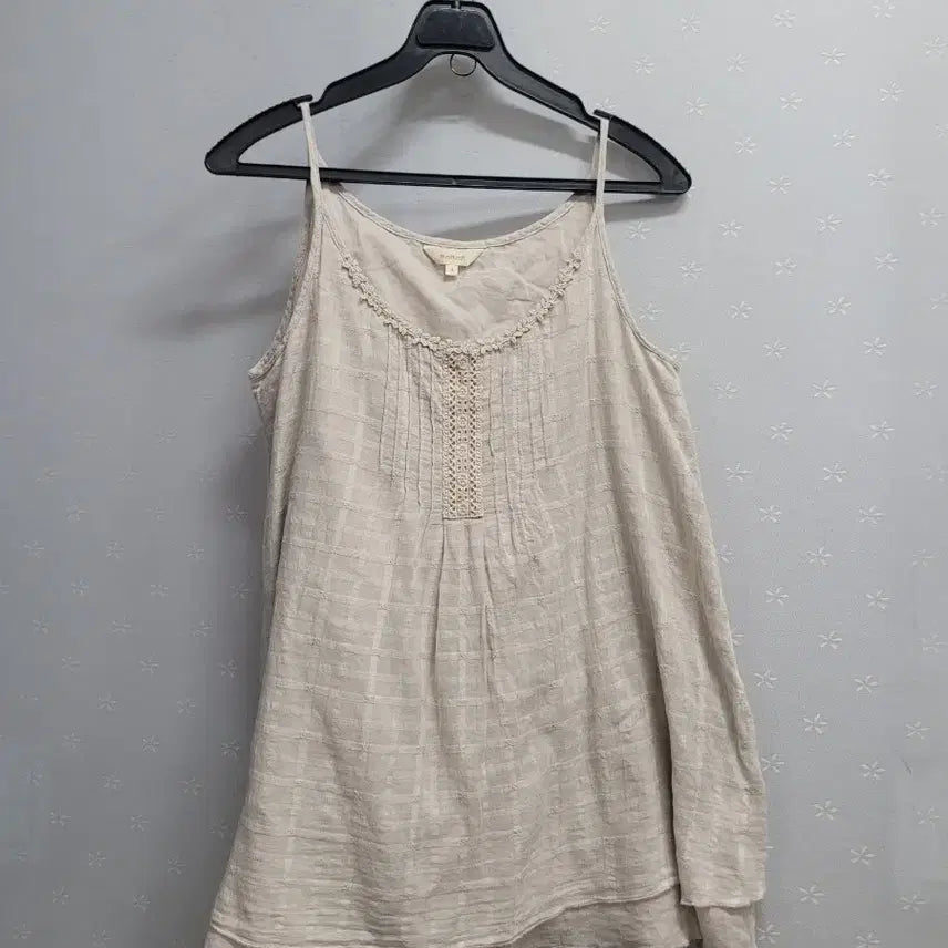 [BUNJANG] Lace Detail Checkered Strap Blouse / 66)끈나시 블라우스