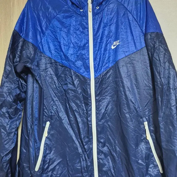 [BUNJANG] Nike Authentic Windbreaker Size 100 / 나이키 정품 바람막이 100사이즈 판매합니다