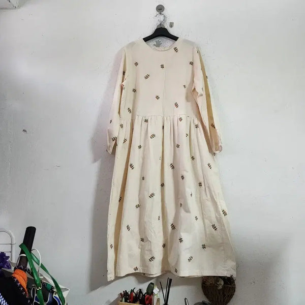 [BUNJANG] Embroidered Pattern Long Dress - Ivory / 자수패턴 롱 원피스 아이보리