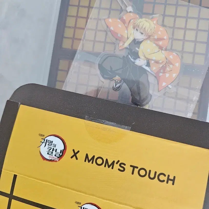 [BUNJANG] Mom's Touch Demon Slayer Zenitsu Acrylic Stand / 맘스터치 귀멸의 칼날 아크릴 스탠드 젠이츠