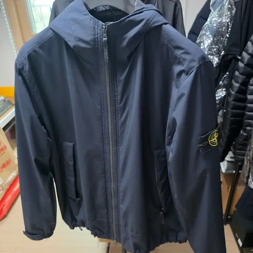 [BUNJANG] Stone Island Softshell Primaloft Jacket / 스톤아일랜드 소프트쉘 프리마로프트
