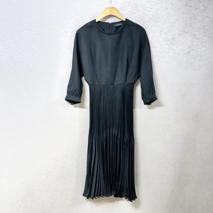 [BUNJANG] DandyHara Black Pleated Long Dress (Spring/Fall) / B9-3/마인 블랙 플리츠 롱원피스 봄가을 여성