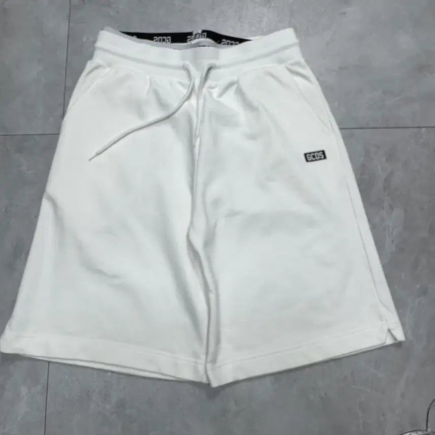 [BUNJANG] GCDS Cotton Shorts / L (31) 지씨디에스 GCDS 반바지