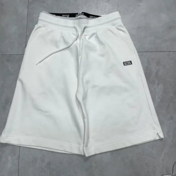 [BUNJANG] GCDS Cotton Shorts / L (31) 지씨디에스 GCDS 반바지
