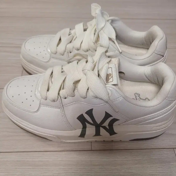[BUNJANG] MLB Chunky Liner Women's Sneakers / MLB 청키라이너 여성 스니커즈 235~240사이즈