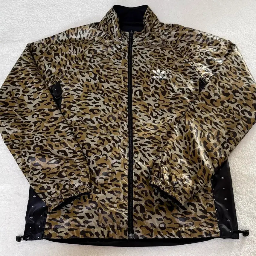 [BUNJANG] Adidas Women's Reversible Windbreaker Jacket / 아디다스 여성 리버시블 바람막이 자켓 90