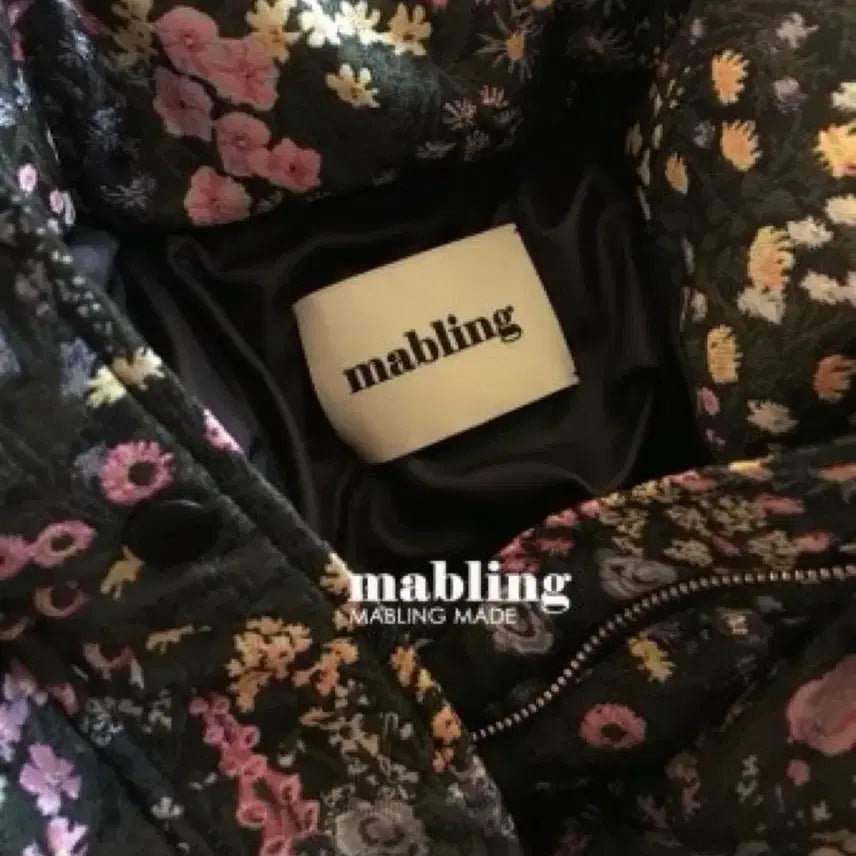 [BUNJANG] Marbling Jacquard Padded Jacket Black / 마블링 자카드 패딩 블랙