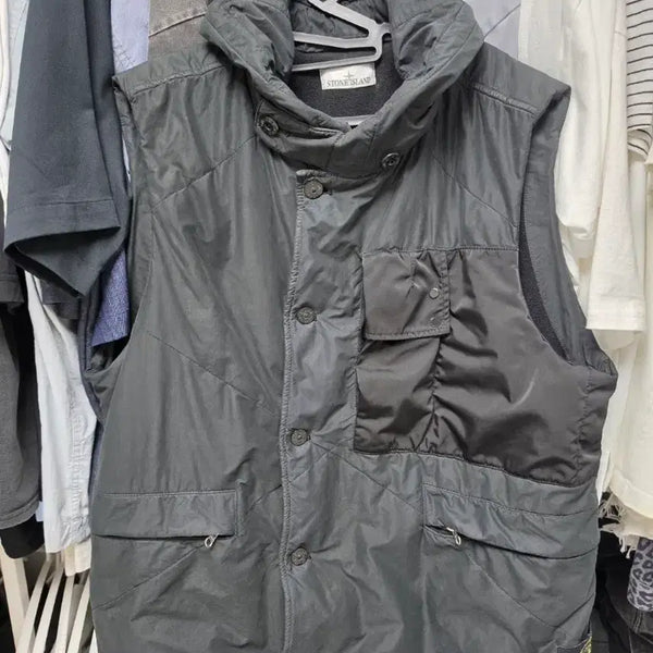 [BUNJANG] Stone Island Padded Vest Black / 스톤아일랜드 조끼 패딩 베스트 블랙