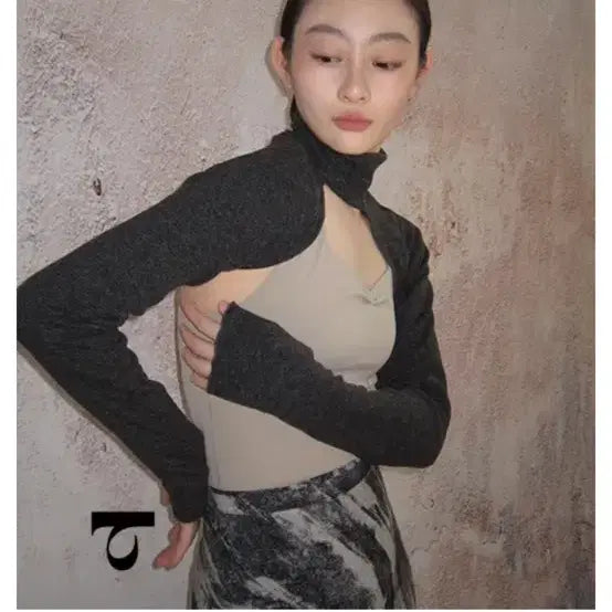 [BUNJANG] Taipa Turtleneck Shrug - New with Tags / 반택포/타이파 터틀넥 슈러그 / 택달린새것 / s