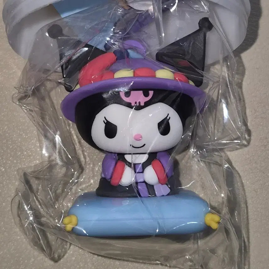 [BUNJANG] Kuromi Magnet Keychain / 이디야 쿠로미 마그넷 키링 판매