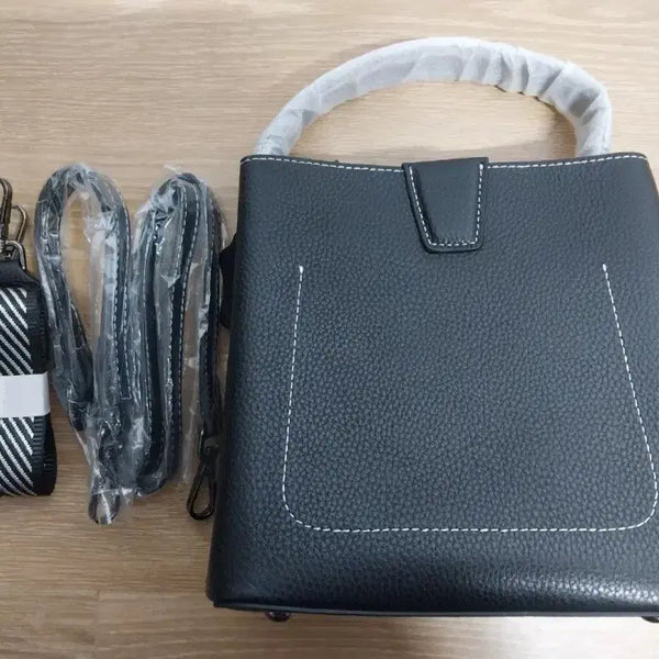[BUNJANG] Black Leather Stitch Bag Tote/Shoulder/Crossbody Bag / [미사용/무료배송] 소가죽 스티치백 블랙