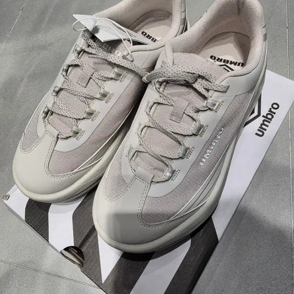 [BUNJANG] Umbro Highcore Mono Sneakers Beige 265 / 엄브로 새상품  하이코어 모노 운동화  베이지 265