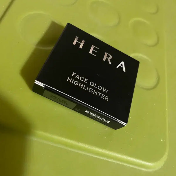 [BUNJANG] Hera Face Glow Highlighter Champagne / 헤라 하이라이터 샴페인