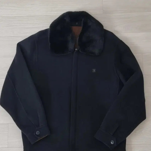 [BUNJANG] Balmain Wool Blend Blazer with Faux Fur Collar / 발망(BALMAIN) 캐시미어 30% 혼방 퍼 칼라 이중 안감 울 자켓