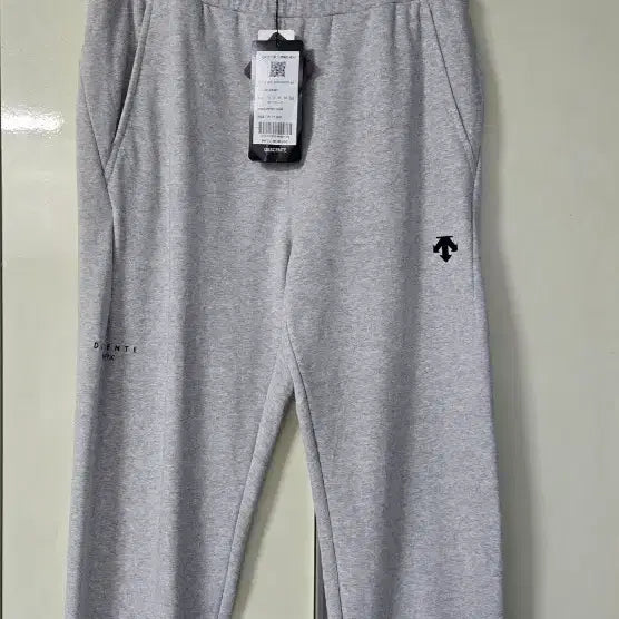 [BUNJANG] Descente Band Jogger Pants (New) / (새제품)데상트 밴드 조거팬츠 31~33 남
