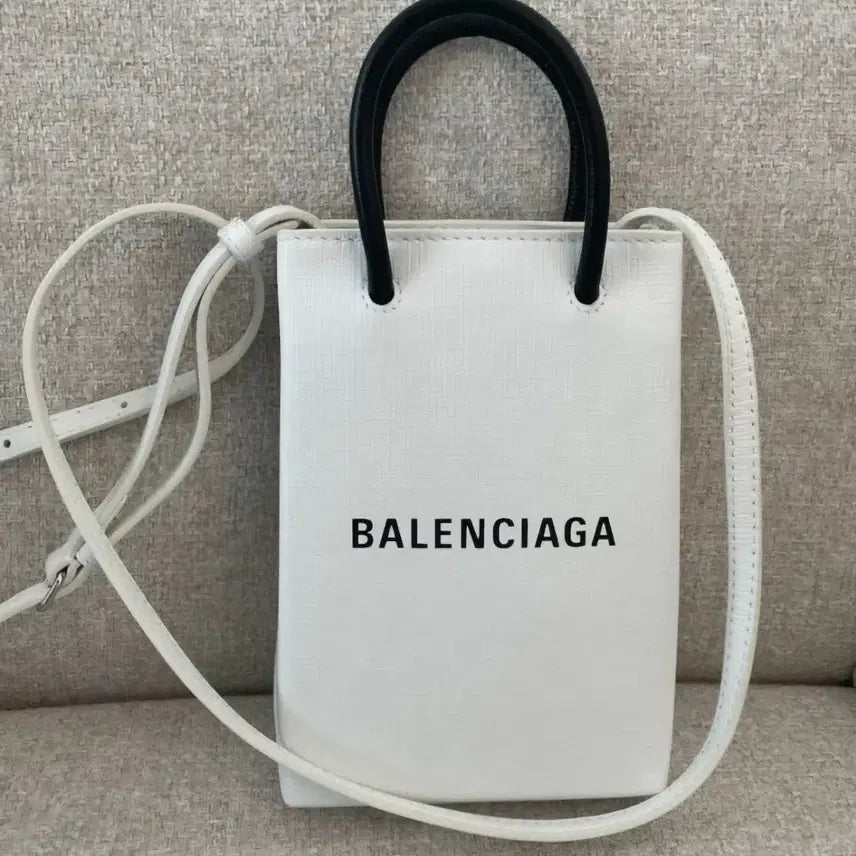 [BUNJANG] Balenciaga White Mini Handbag / 발렌시아가 토트백 화이트