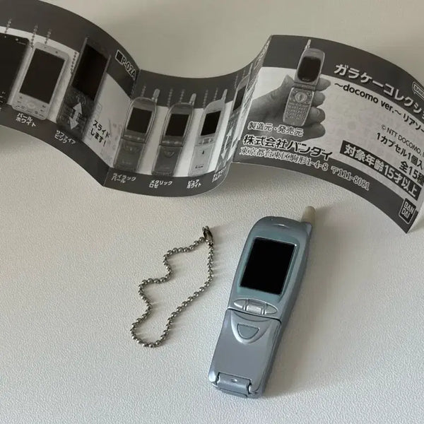 [BUNJANG] Docomo Flip Phone Gacha - Blue / 도코모 핸드폰 플립폰 가챠 블루