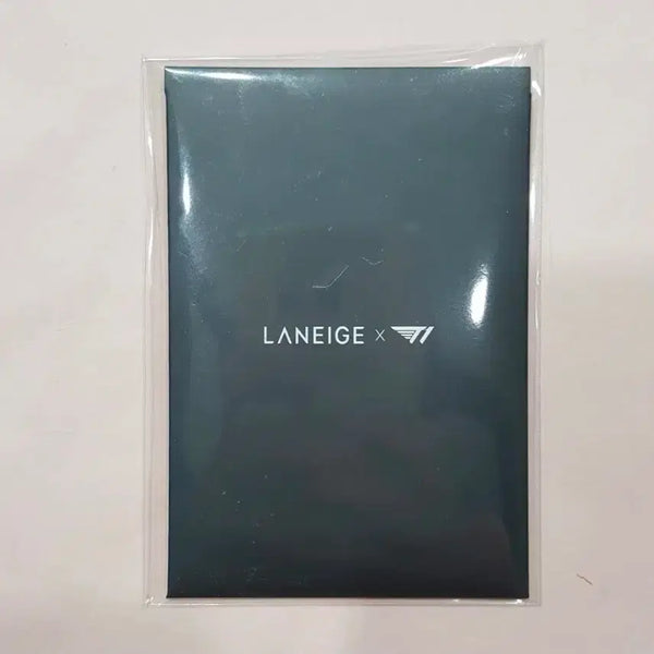 [BUNJANG] T1 Laneige Photocard Black Version Sealed / T1 라네즈 포카 블랙버전 미개봉 새상품