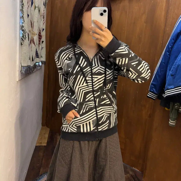[BUNJANG] Adidas Pattern Fleece Hooded Jacket (h413) / 아디다스 패턴 기모 후드집업 자켓 (h413)