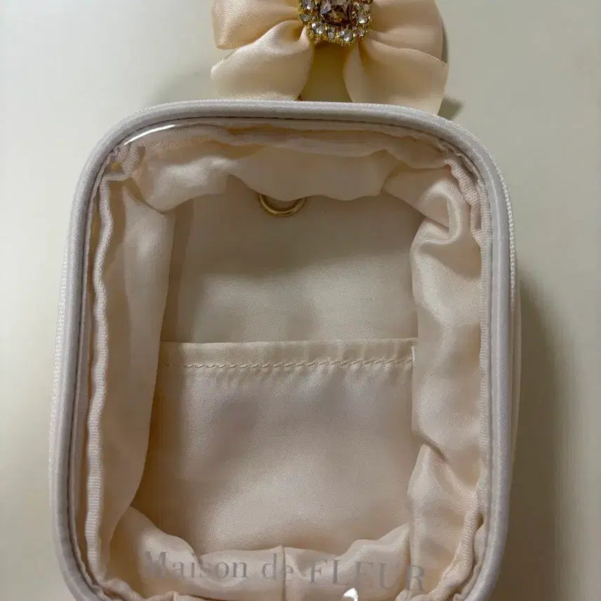 [BUNJANG] Maison de FLEUR Pouch / 메종드플뢰르 파우치