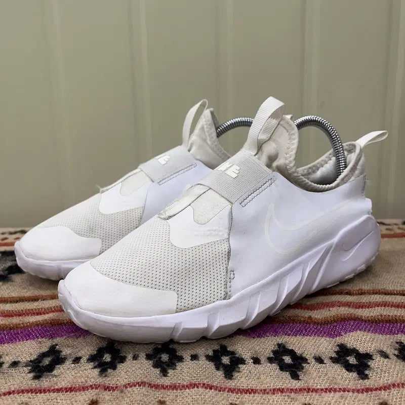 [BUNJANG] Nike Flex Runner 2 Sneakers - Size 235 / 나이키 플렉스 러너 2 스니커즈 운동화 235 X03789