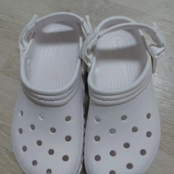 [BUNJANG] Crocs Sandals M6/W8 / 크록스신발m6w8
