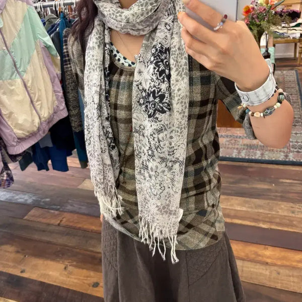 [BUNJANG] Vintage Floral Pattern Scarf/Muffler / 빈티지 플라워 패턴 스카프 머플러