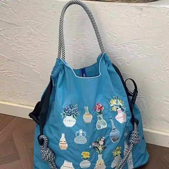 [BUNJANG] Embroidered Vase Eco Bag with Chain Strap / 볼엔체인 에코백 꽃병 자수 에코