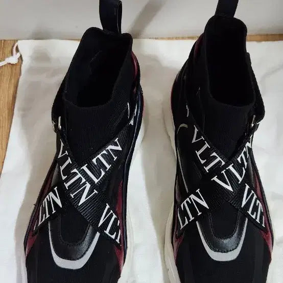 [BUNJANG] Valentino Knit Socks Sneakers Shoes / (240~245)일회사용 발렌티노 니트삭스 스니커즈 운동화 신발