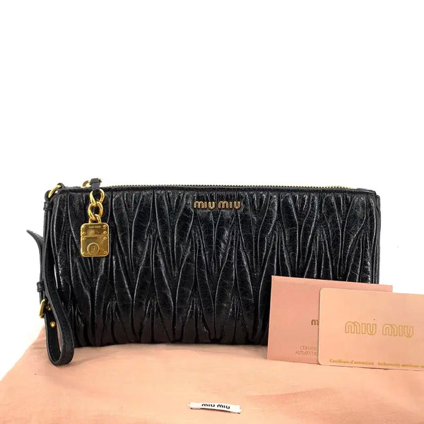 [BUNJANG] Miu Miu Matelassé Luxe Strap Clutch Gold Hardware / [매장구매] 미우미우 마테라쎄 럭스 스트랩 금장 클러치 5N1455
