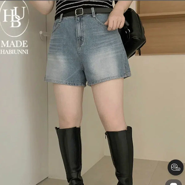 [BUNJANG] Habi Unni Side Slit Wide A-Line 3-Inch Denim Shorts / [하비언니옆트임 와이드 A라인 3부숏 청반바지