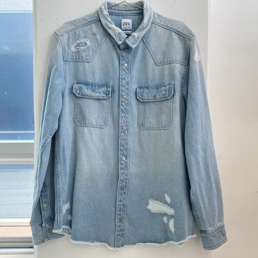 [BUNJANG] ZARA Distressed Denim Shirt / (L) 자라 ZARA 디스트로이드 데미지 데님 셔츠